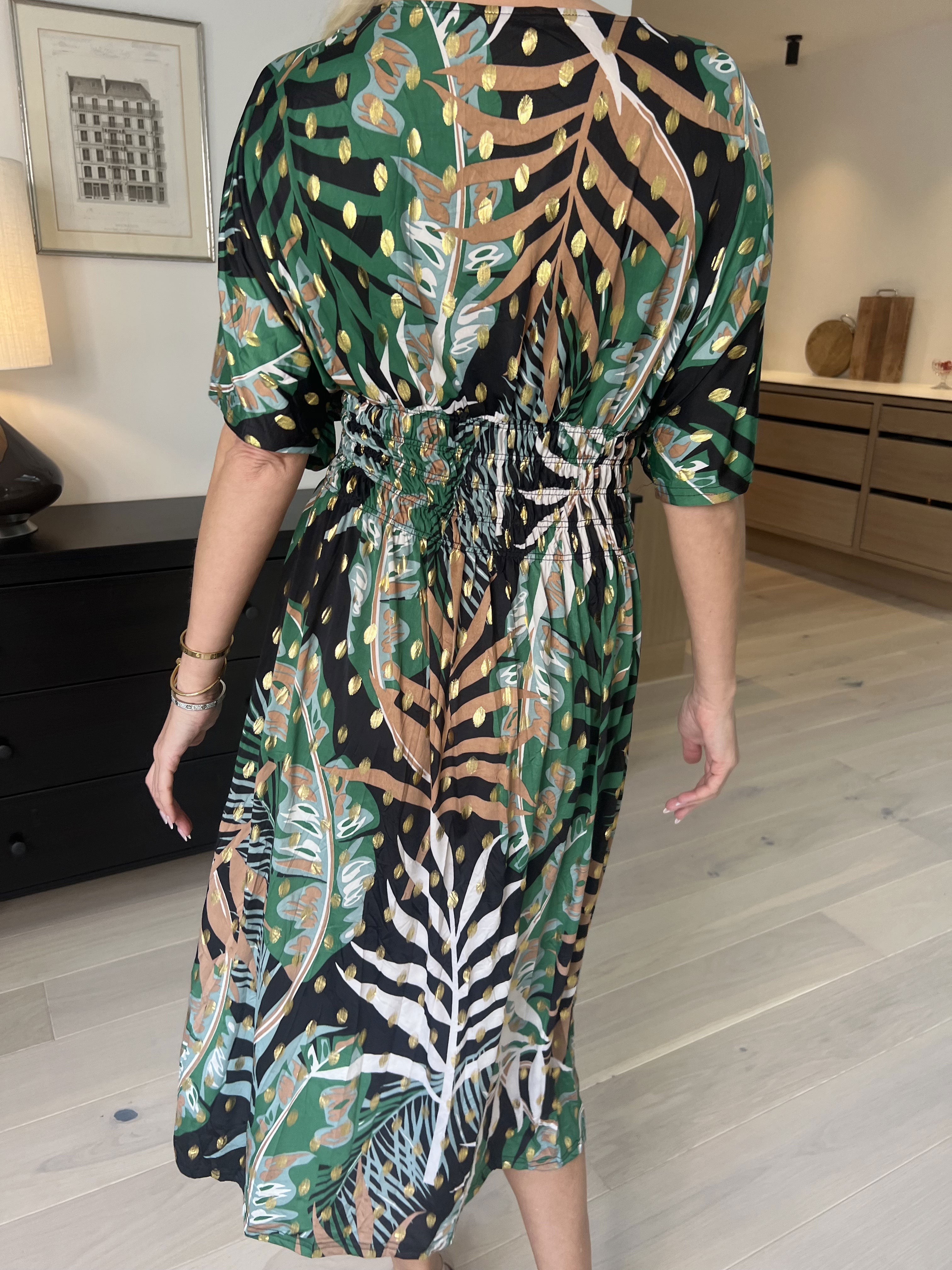 Pams Forest Midi - Klänning med resår i skrynkelfritt tyg